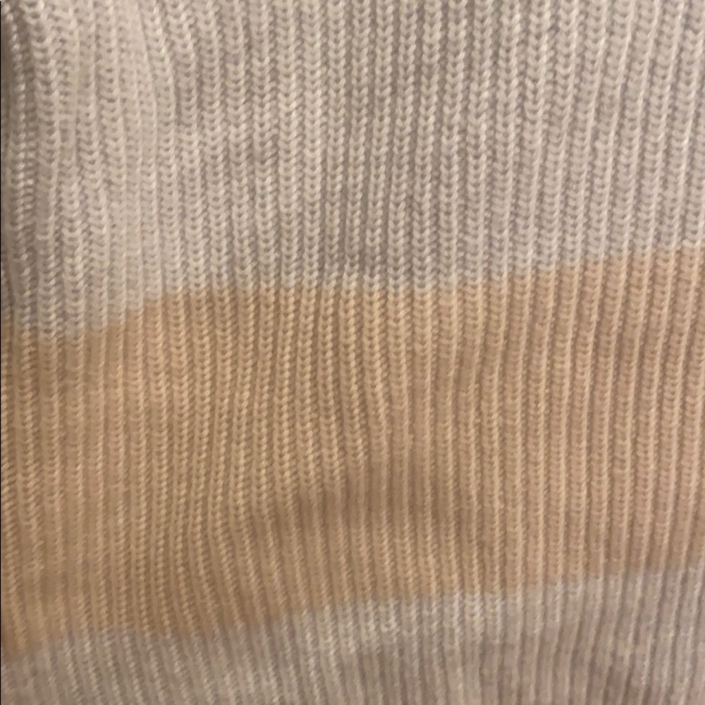 NWT Tuckernuck Sweater - Picture 7 of 8